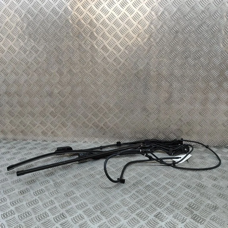Priekšējā stikla tīrītājs 31457317