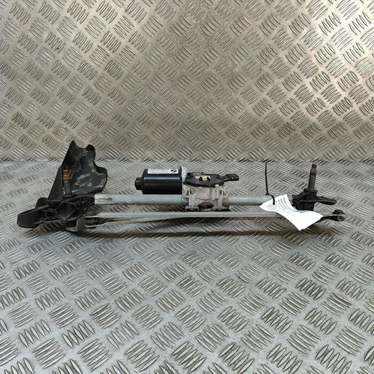 Front wiper linkage and motor – BMW 1 Series F20 F21 (2011-2019)