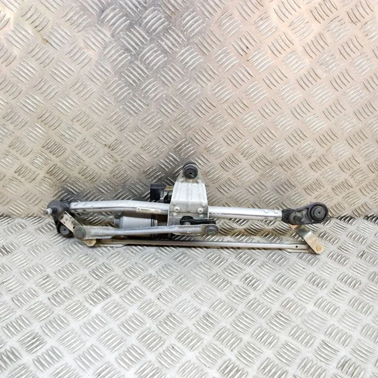 Front wiper linkage and motor 8V1955023D – Audi RS3 (2015-2019)