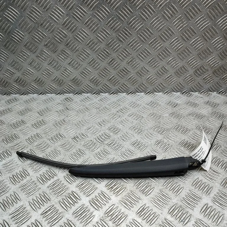 Aizmugurējā stikla tīrītāja svira A2478206400