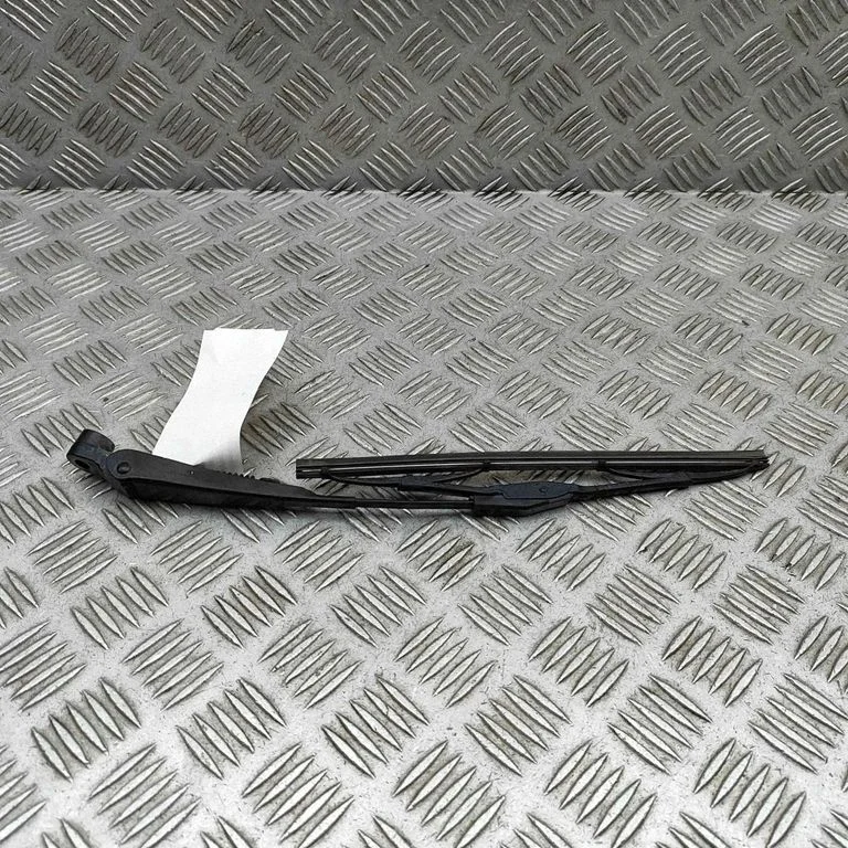 Aizmugurējā stikla tīrītāja svira BJ3217C403BC