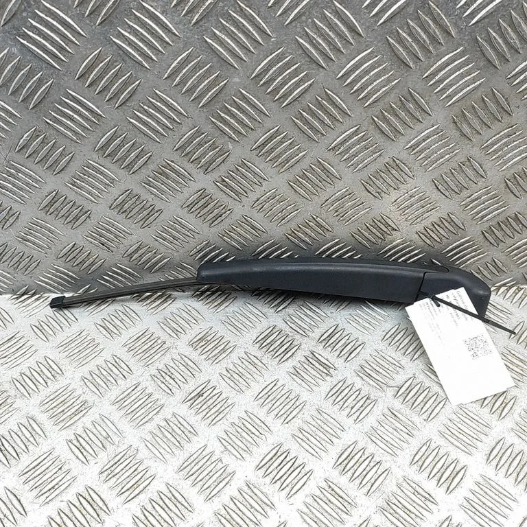 Aizmugurējā stikla tīrītāja svira 7442095