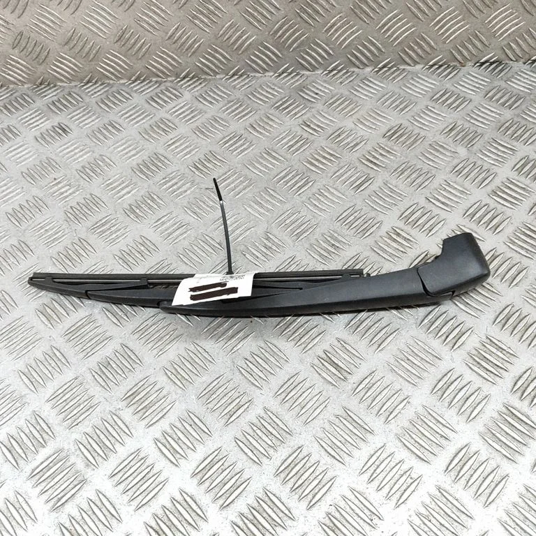 Rear wiper blade arm – BMW X5 F15 (2013-2017)