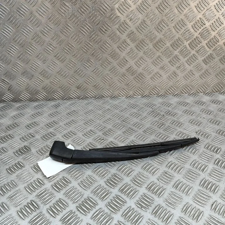 Rear wiper blade arm – BMW X5 F15 (2013-2017)
