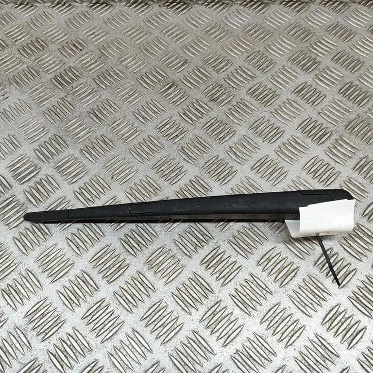 Aizmugurējā stikla tīrītāja svira 98815A4100