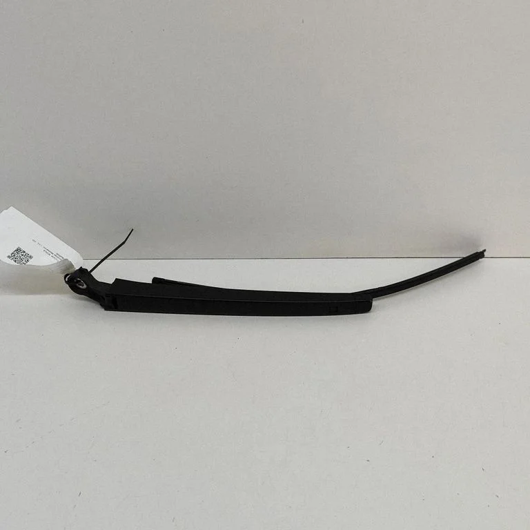 Aizmugurējā stikla tīrītāja svira 657955704A