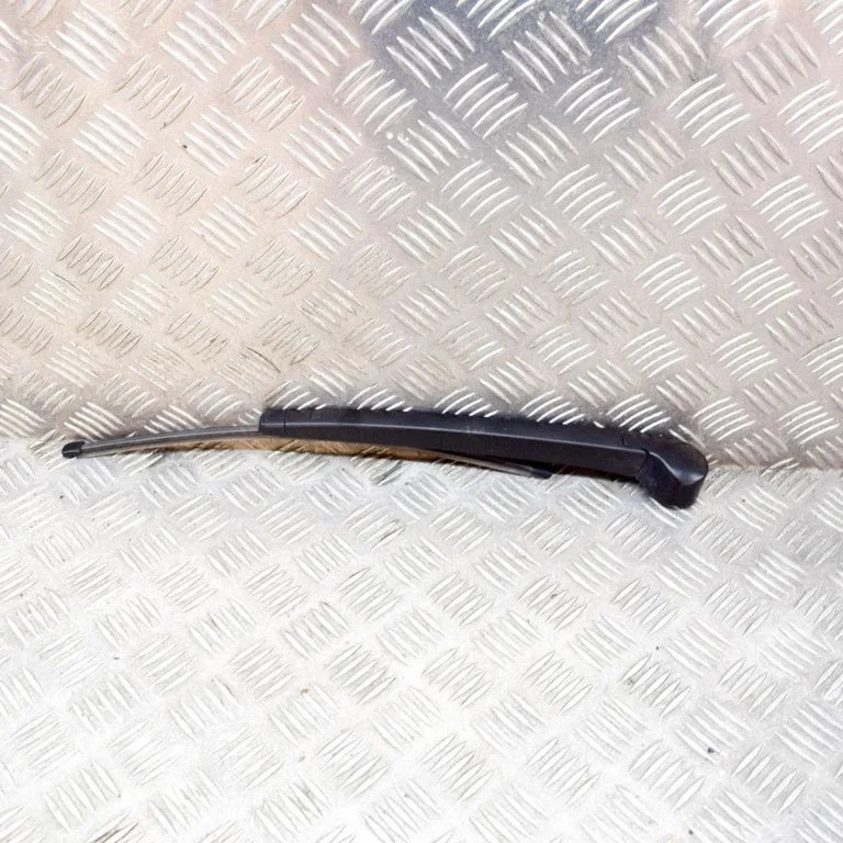 Aizmugurējā stikla tīrītāja svira 5NN955707