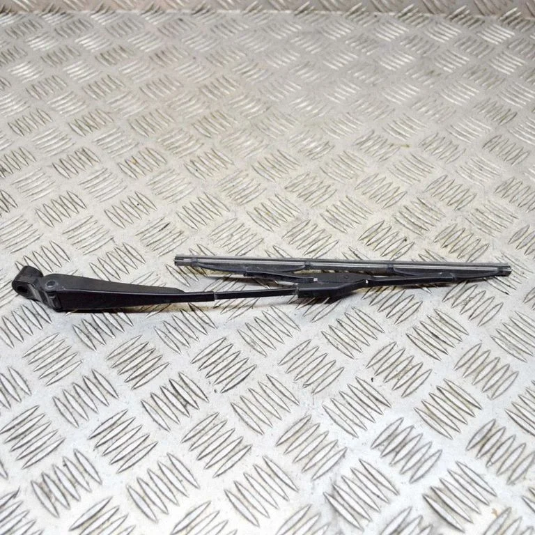 Aizmugurējā stikla tīrītāja svira BJ3217C403BC