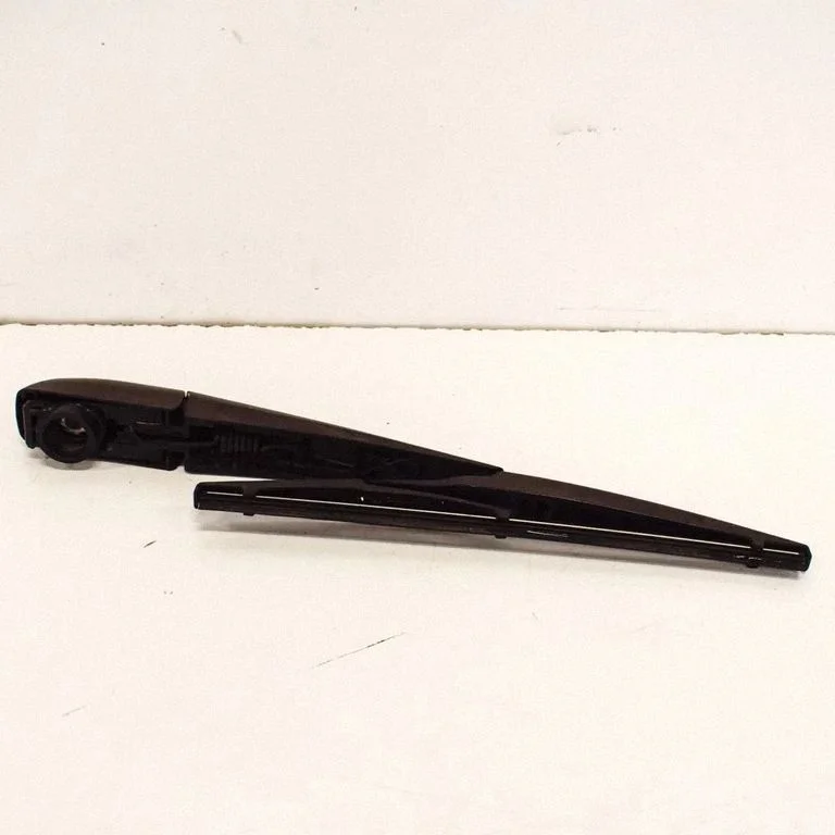 Rear wiper blade arm – Toyota Auris E180 (2012-2018)
