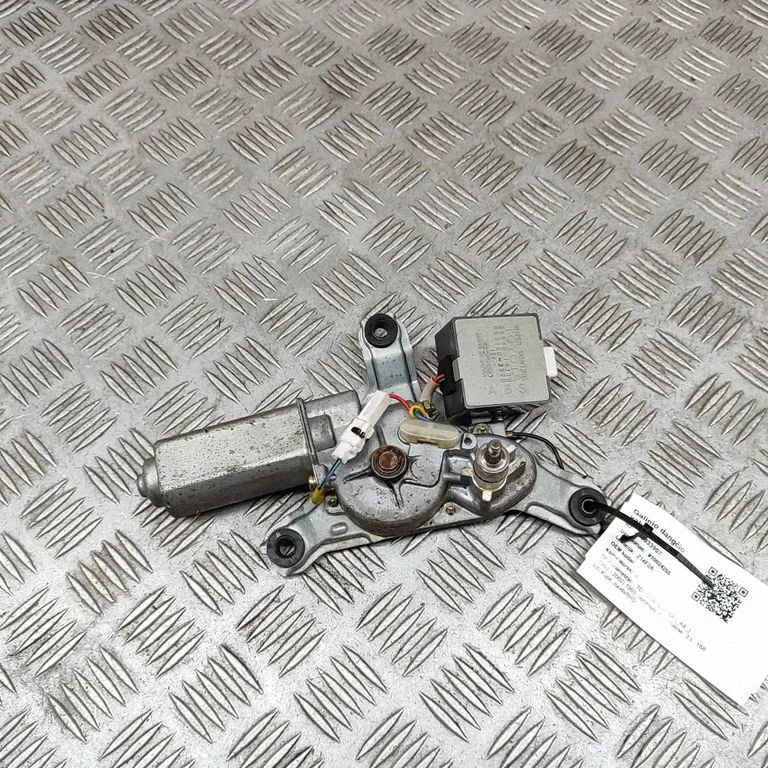 Aizmugurējā stikla tīrītāja motoriņš 1591009441