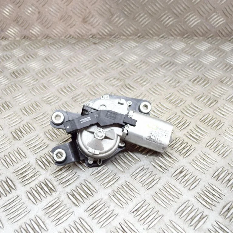 Aizmugurējā stikla tīrītāja motoriņš W000027061