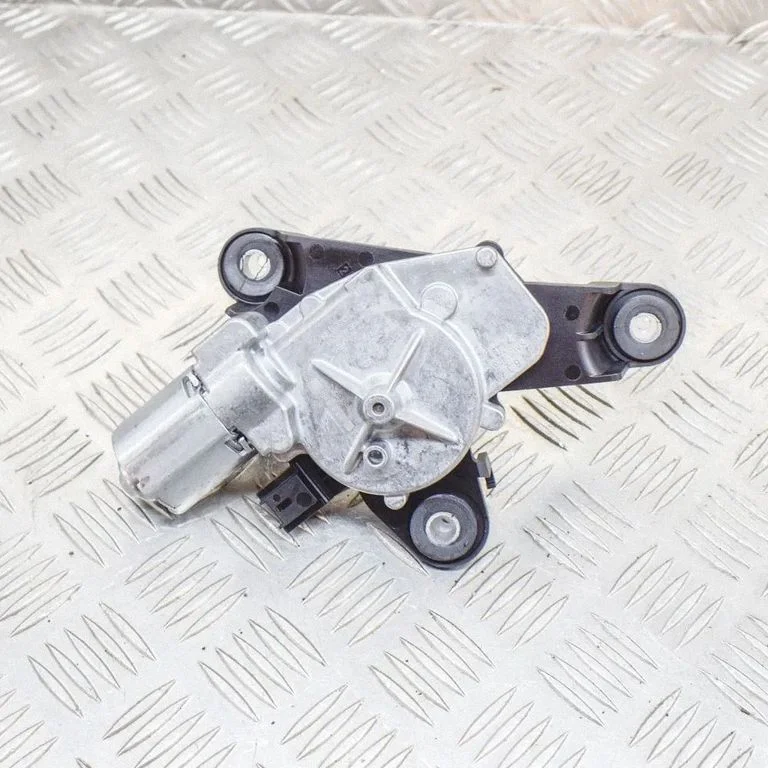 Aizmugurējā stikla tīrītāja motoriņš 0390205115