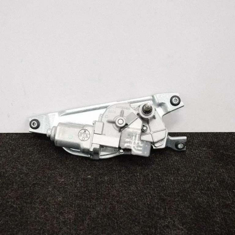 Aizmugurējā stikla tīrītāja motoriņš – BMW 2. sērija F45 (2014-2021)