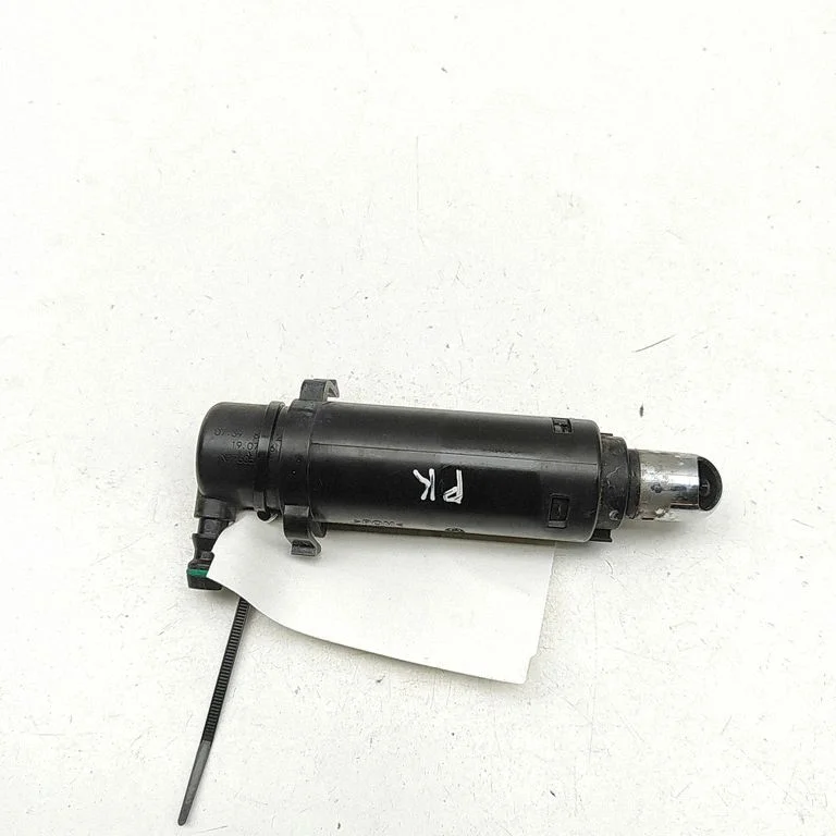 Lukturu apskalošanas sprausla(-s) 8WT009613