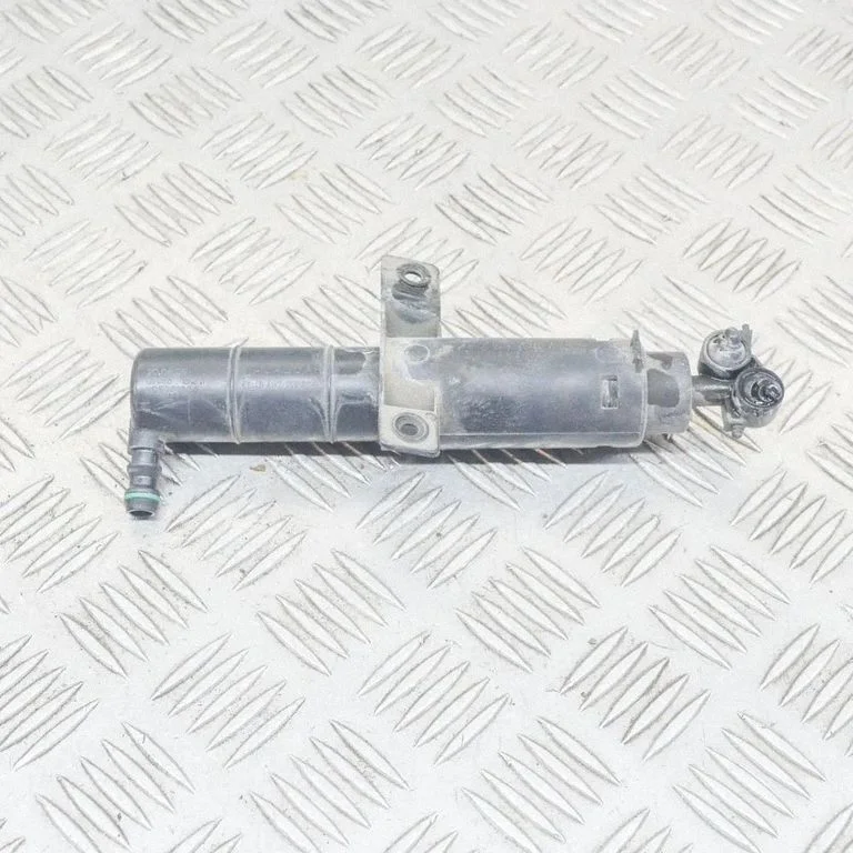 Lukturu apskalošanas sprausla(-s) N05983304