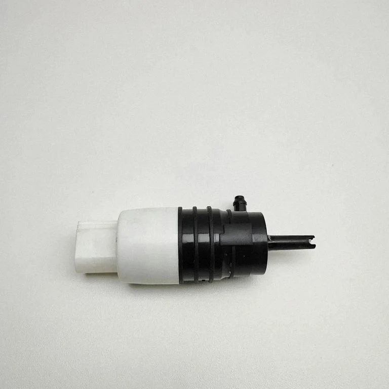Pompka spryskiwacza szyb 8736998