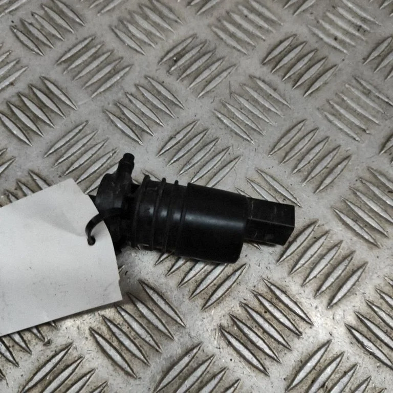 Logu mazgāšanas šķidruma sūknis (stiklu) 1K6955651