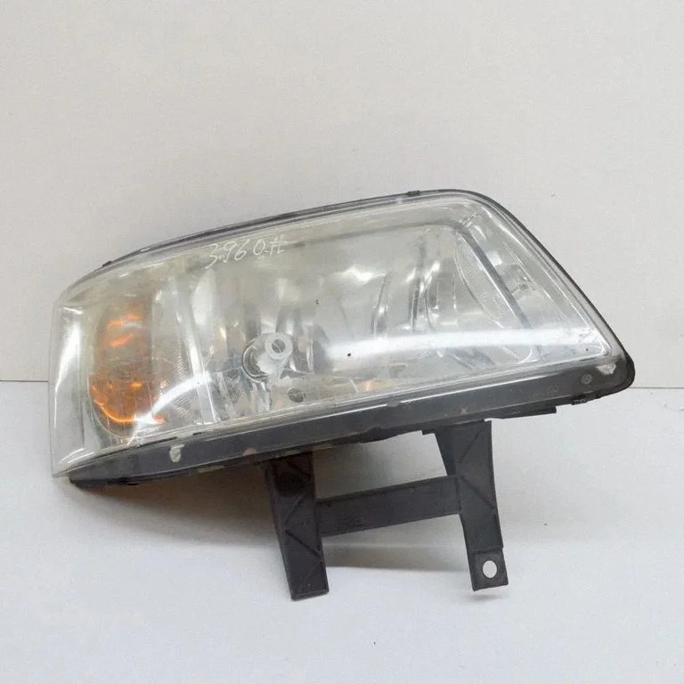 Headlight/headlamp – Volkswagen Transporter - Caravelle T5 (2003-2015)