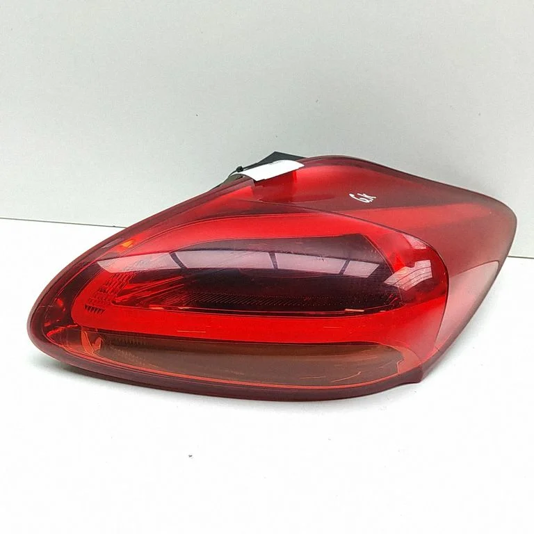Rear/tail lights 92401A2720 – KIA Ceed (2012-2018)
