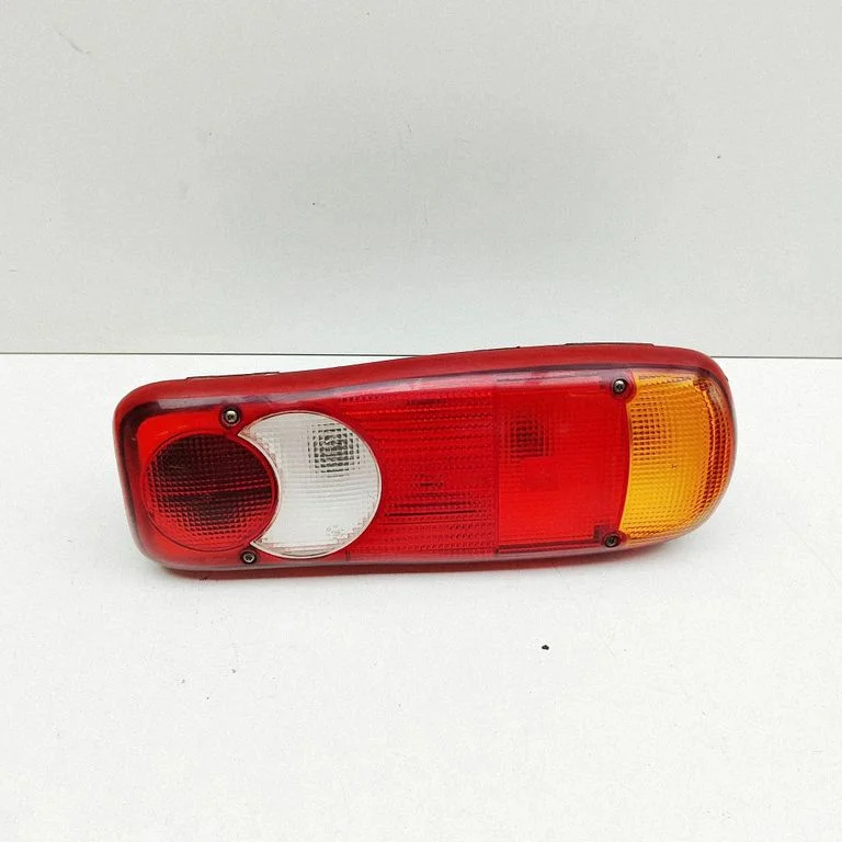 Lampa tylna w błotniku 265551402R – Renault Master III (2010-2024)