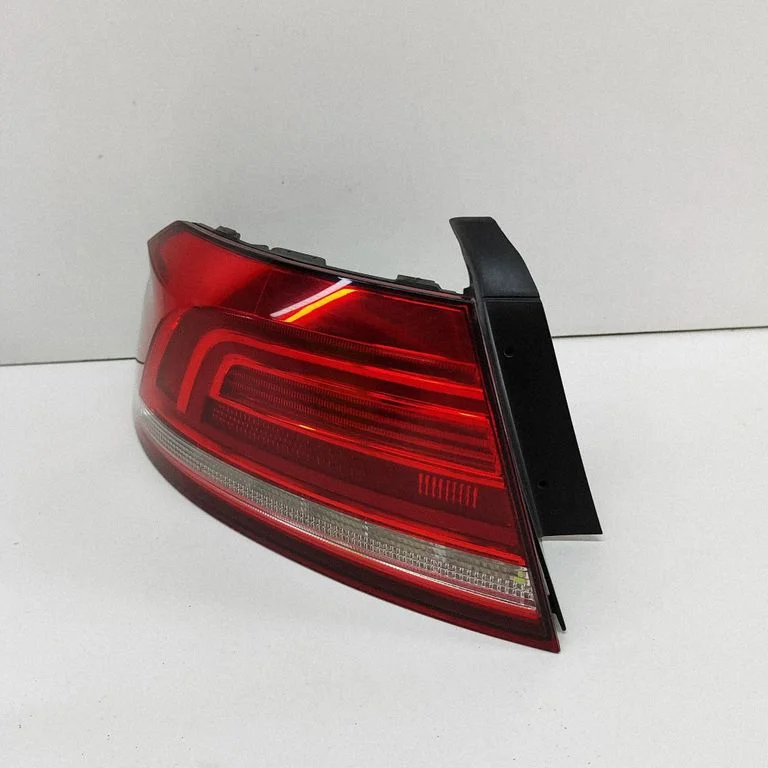 Rear/tail lights – Volkswagen Passat CC (2008-2016)