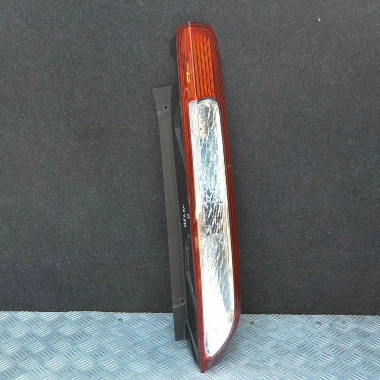 Rear/tail lights – Ford Focus C-MAX (2003-2010)