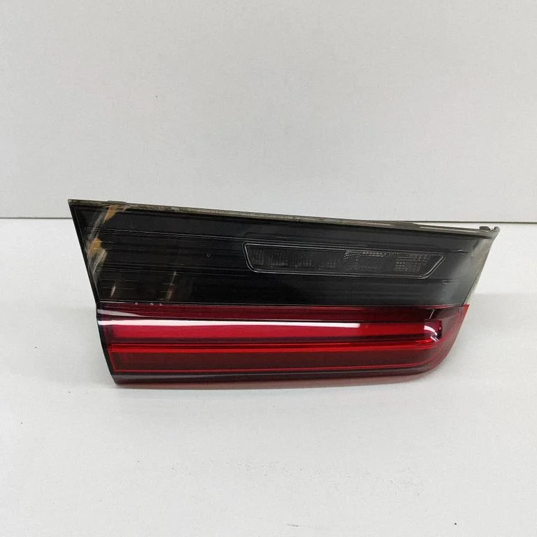 Aizmugurējais lukturis bagāžnieka vākā – BMW 3. sērija G20 G21 (2019-)