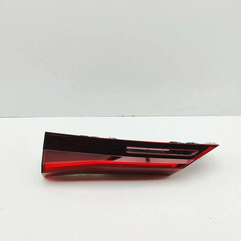 Tailgate rear/tail lights F03867600F