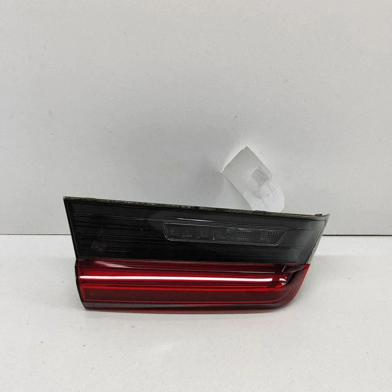 Lampa tylna w klapie – BMW Seria 3 G20 G21 (2019-)