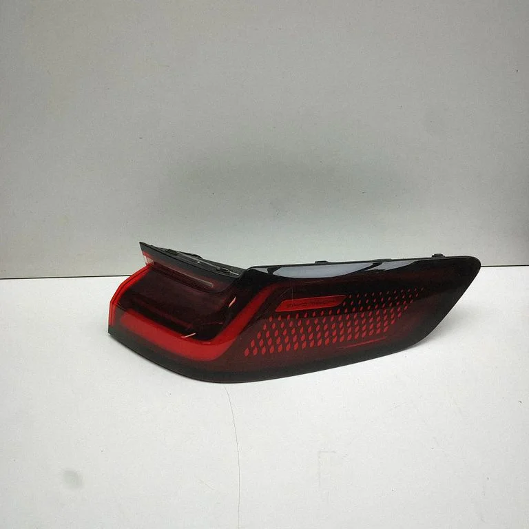 Tailgate rear/tail lights SA3HKU4133020