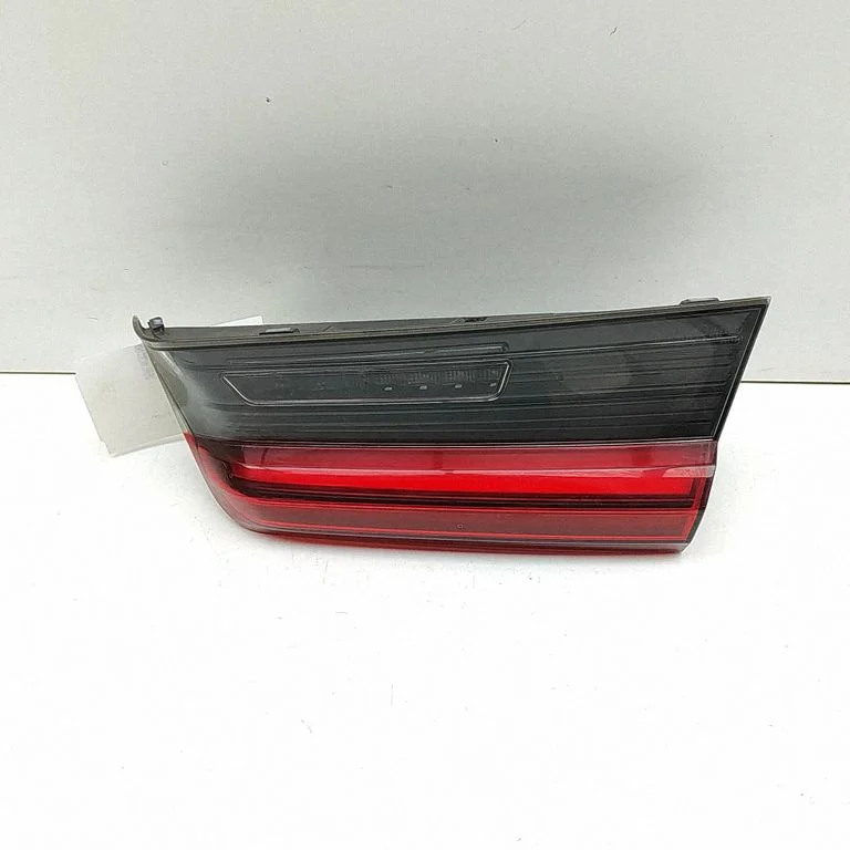 Lampa tylna w klapie – BMW Seria 3 G20 G21 (2019-)
