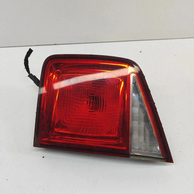 Tailgate rear/tail lights 42334062 – Chevrolet Orlando (2011-)