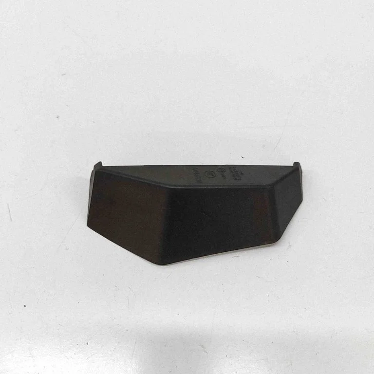 Aizmugurējā luktura apdare (līstīte) 265525DA1A