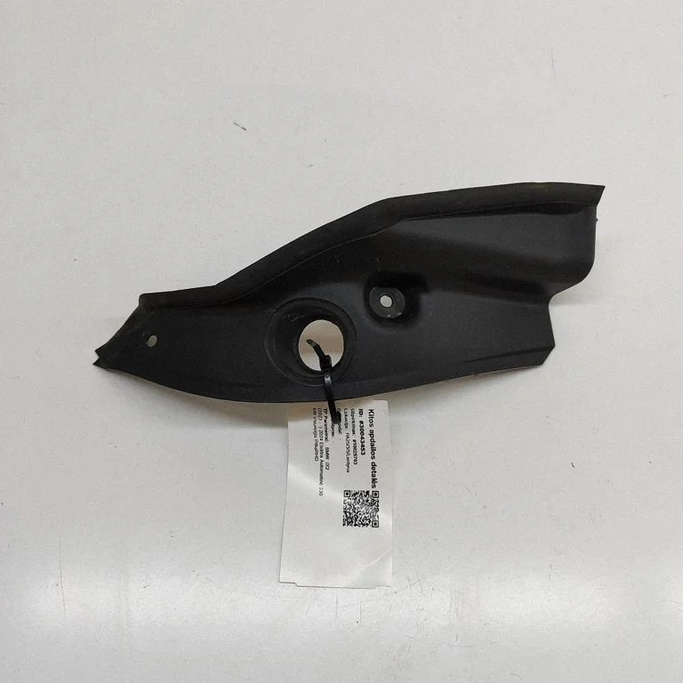 Rear/tail light trim molding 5A31042 – BMW X2 U10 (2023-)