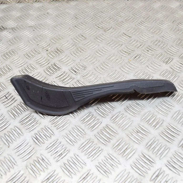 Aizmugurējā luktura apdare (līstīte) – BMW 3. sērija G20 G21 (2019-)
