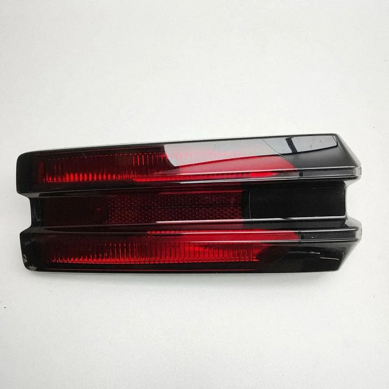 Third/center stoplight 992945087AC