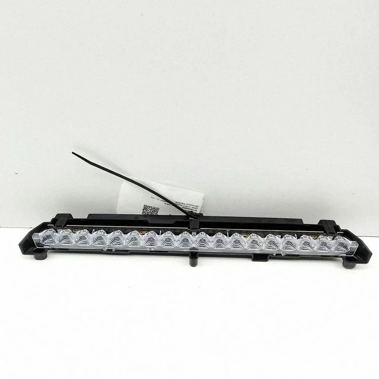 Third/center stoplight – Volvo S90, V90 (2016-)
