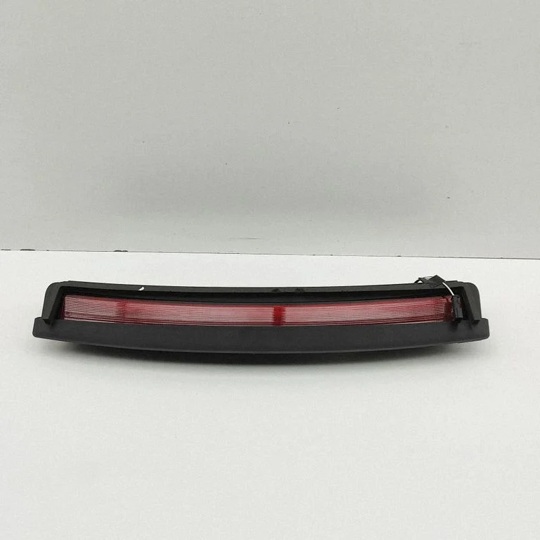 Papildu stopgaismas lukturis 107740500F
