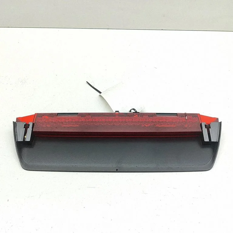 Papildu stopgaismas lukturis 3G5945087A