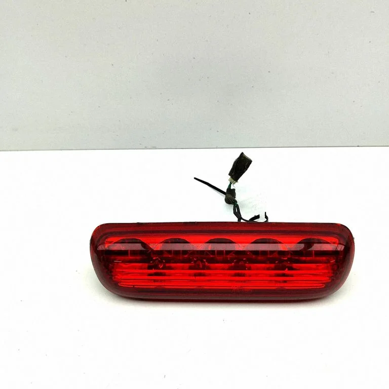 Papildu stopgaismas lukturis 927504H000