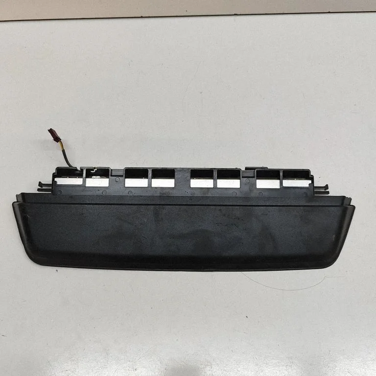 Papildu stopgaismas lukturis 7450761