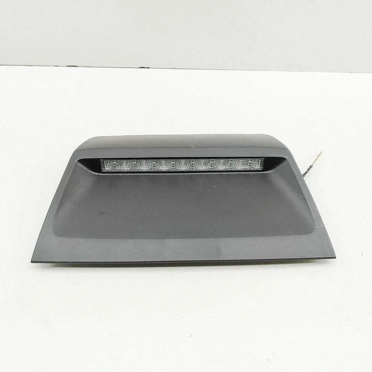 Papildu stopgaismas lukturis 8100633070C0