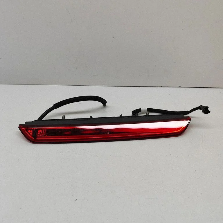 Third/center stoplight – Peugeot 2008 II (2019-)