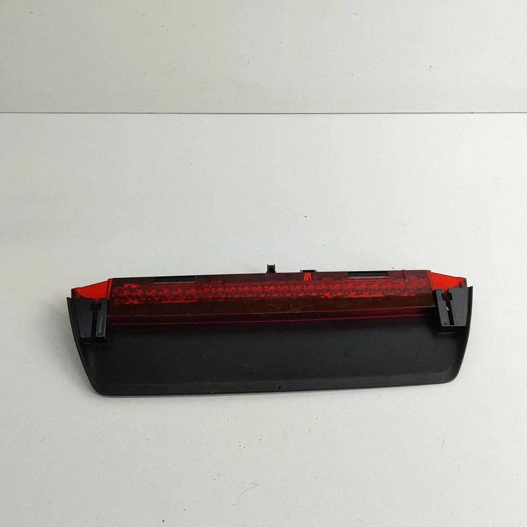 Papildu stopgaismas lukturis 3G5945087A