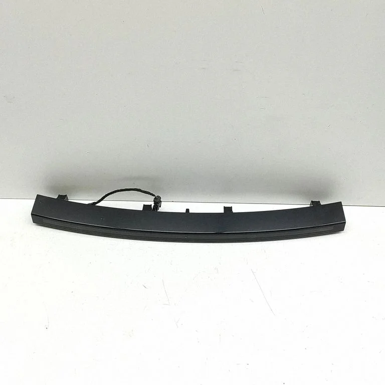Papildu stopgaismas lukturis FK7213A613AC