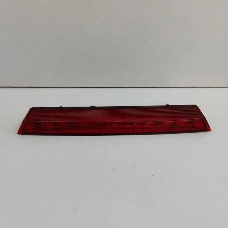 Third/center stoplight 8157002230