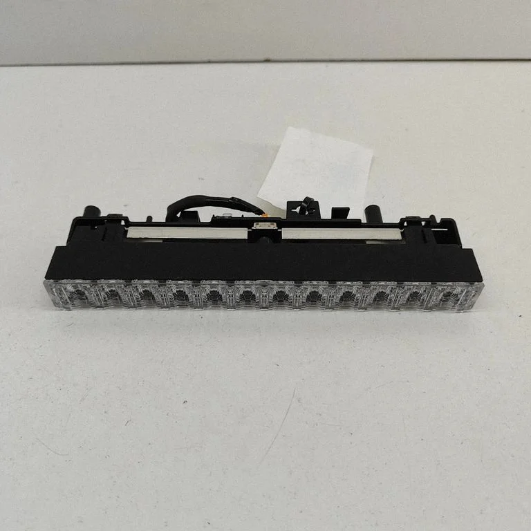Third/center stoplight 81570K0050