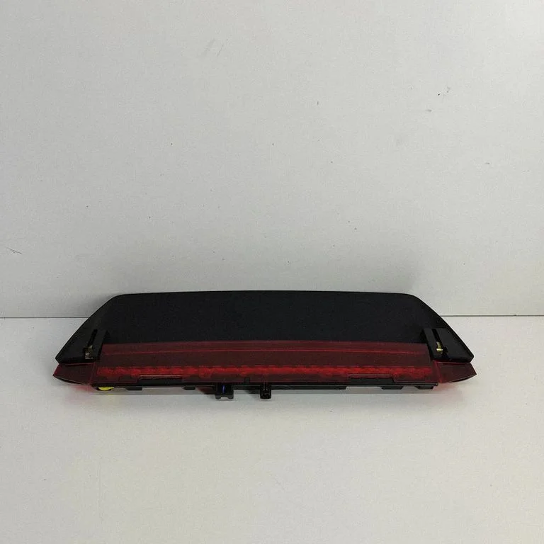Third/center stoplight – Volkswagen Passat CC (2008-2016)