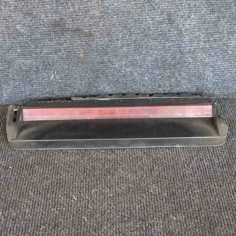 Papildu stopgaismas lukturis – Volkswagen Passat CC (2008-2016)