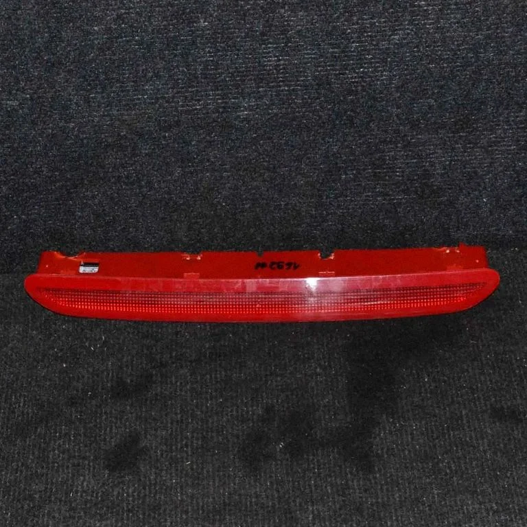 Third/center stoplight – Volkswagen Passat CC (2008-2016)